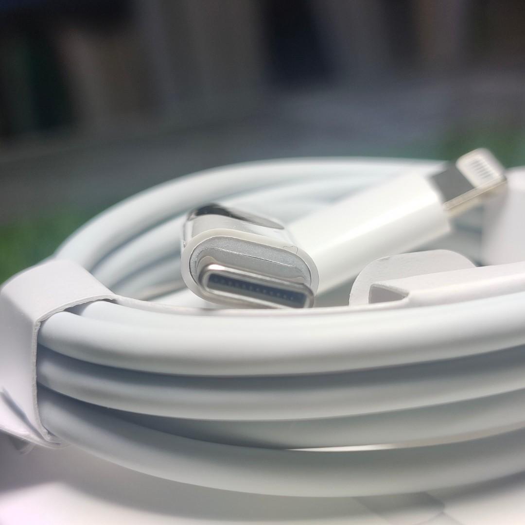 20w USBC power adapter & USBC to lightning cable 1m with serial