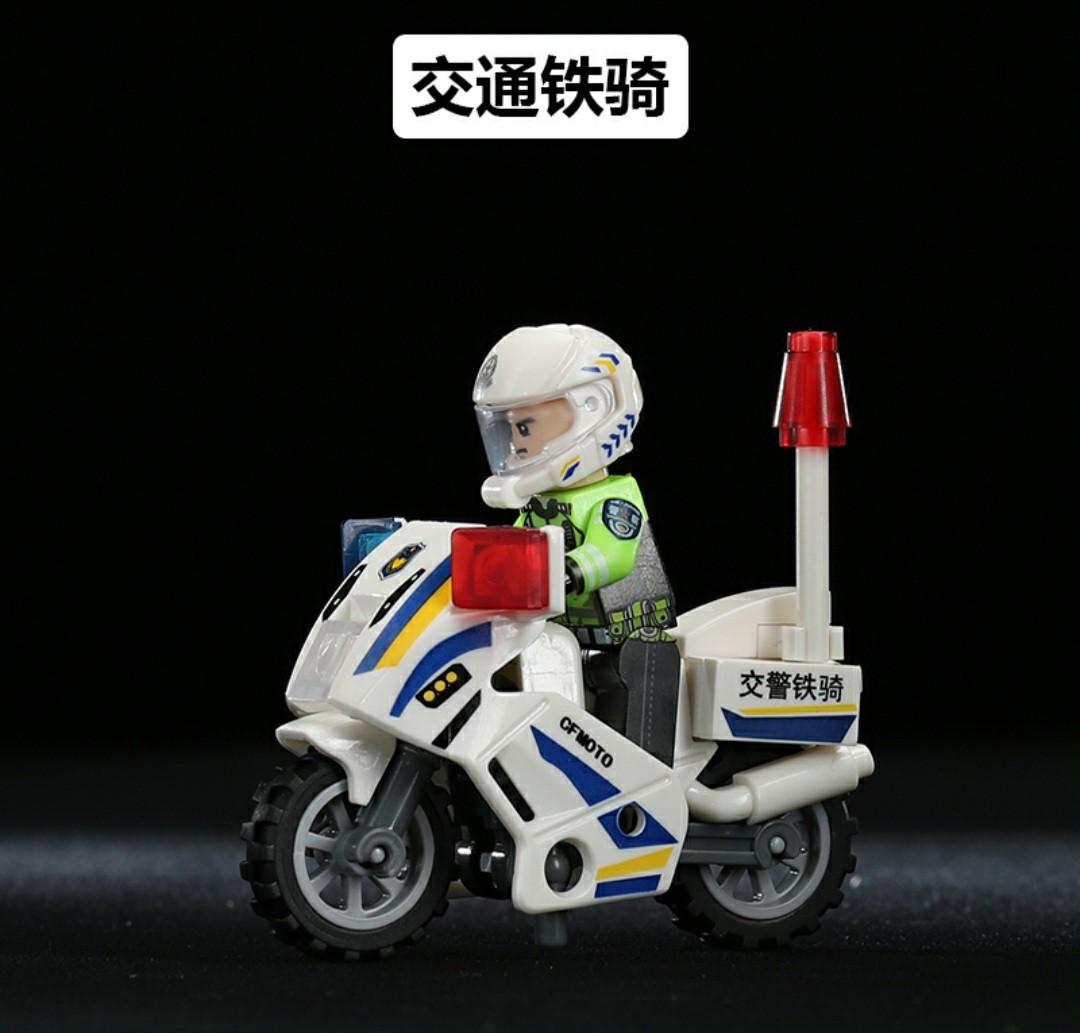 LEGO City Minifigure - Motorcycle police officer in a helmet - Extra Extra  Bricks