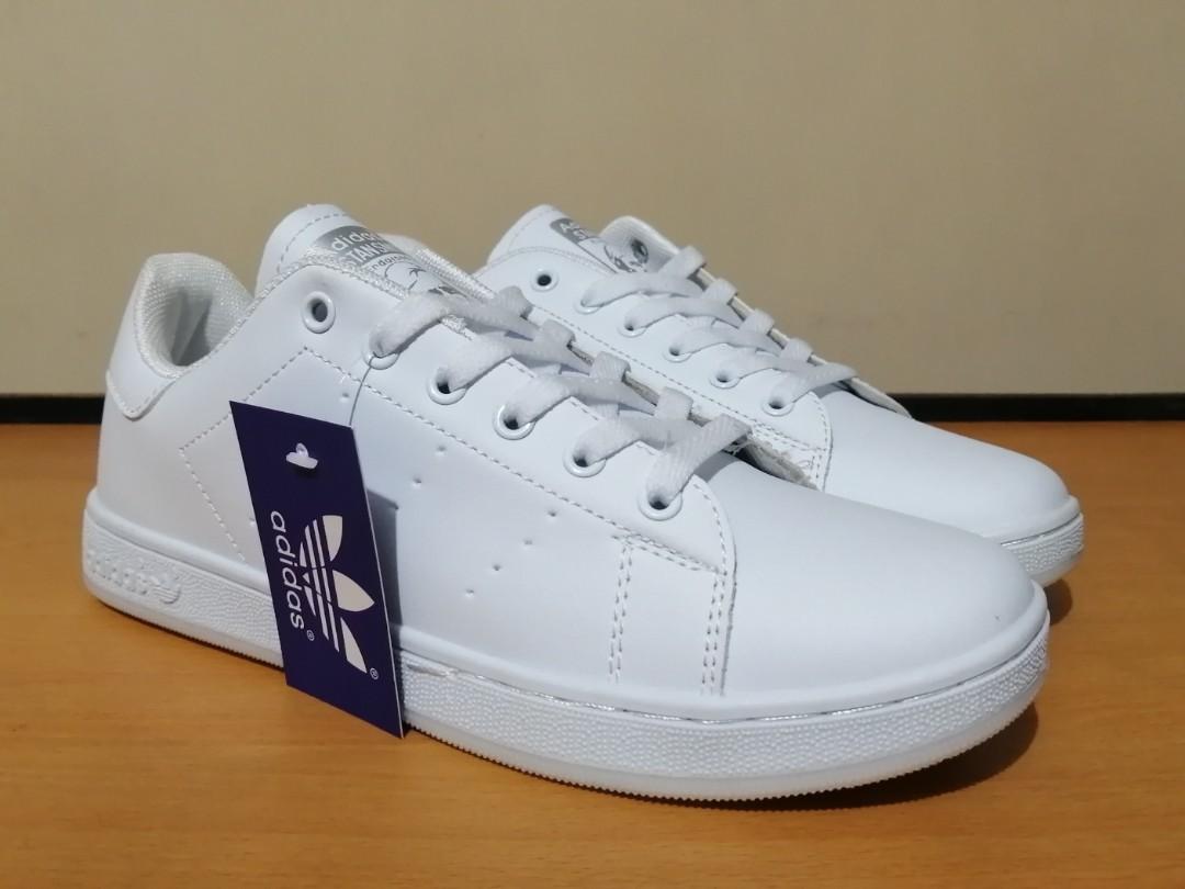 Adidas Stan Smith All White Shoes, Men'S Fashion, Footwear, Sneakers On  Carousell