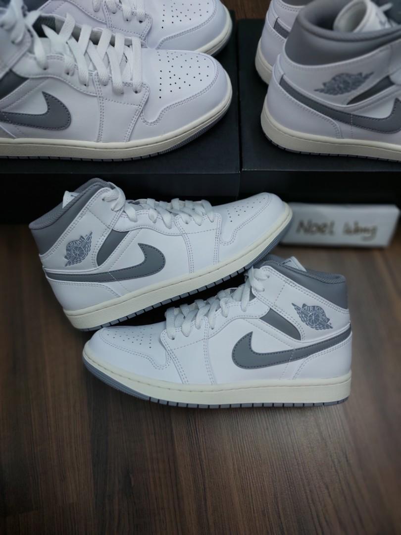 Nike on sale air 2070