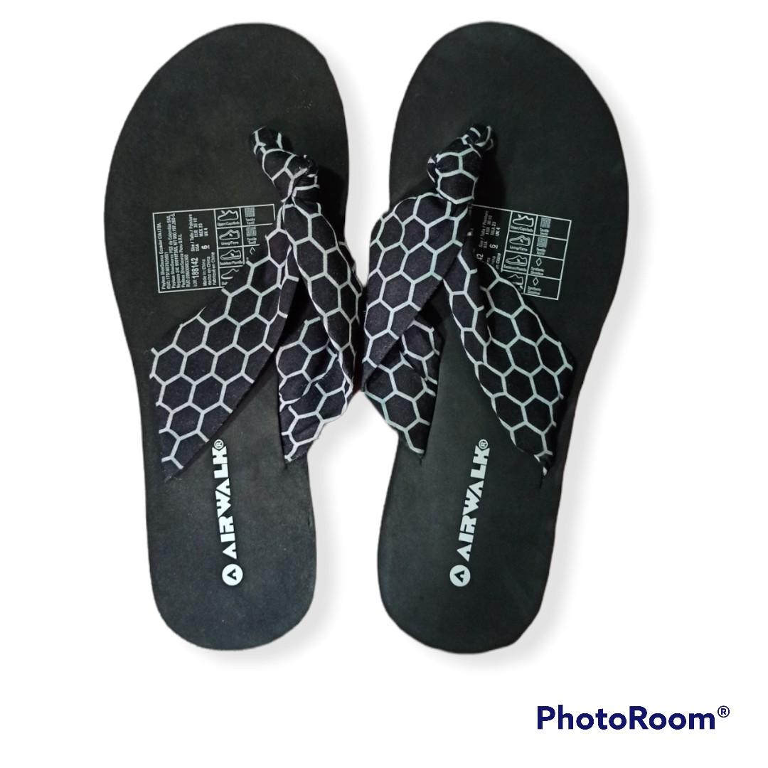 Airwalk yoga deals flip flops