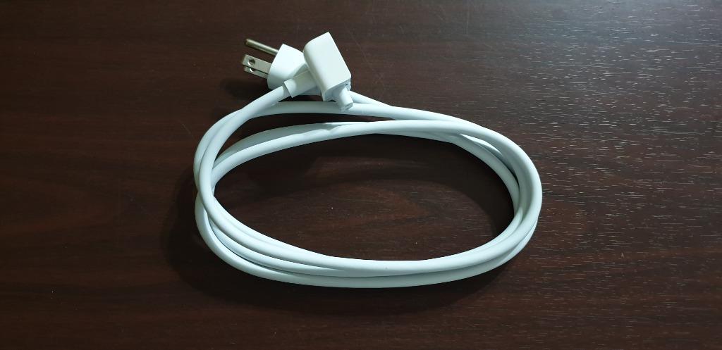 Apple Power Adapter Extension Cable (Category: Cables & Adaptors) located in Makati City. Submitted by michaelbryant (Listing ID 1167343982, Image 2). Description: Item came with a MacBook Air Was never used.