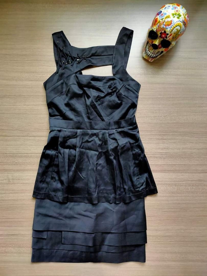BCBG MAXAZRIA Black Cutout Peplum Pencil Dress (Category: Dresses) located in Las Pinas. Submitted by saudadesph (Listing ID 1167347495, Image 1). Description: fits small - medium 🌸 Payment via BDO, GCASH, UNIONBANK or any cryptocurrency listed on Binance ❤️ Delivery via J&T EXPRESS, LALAMOVE or GRAB ❤️.