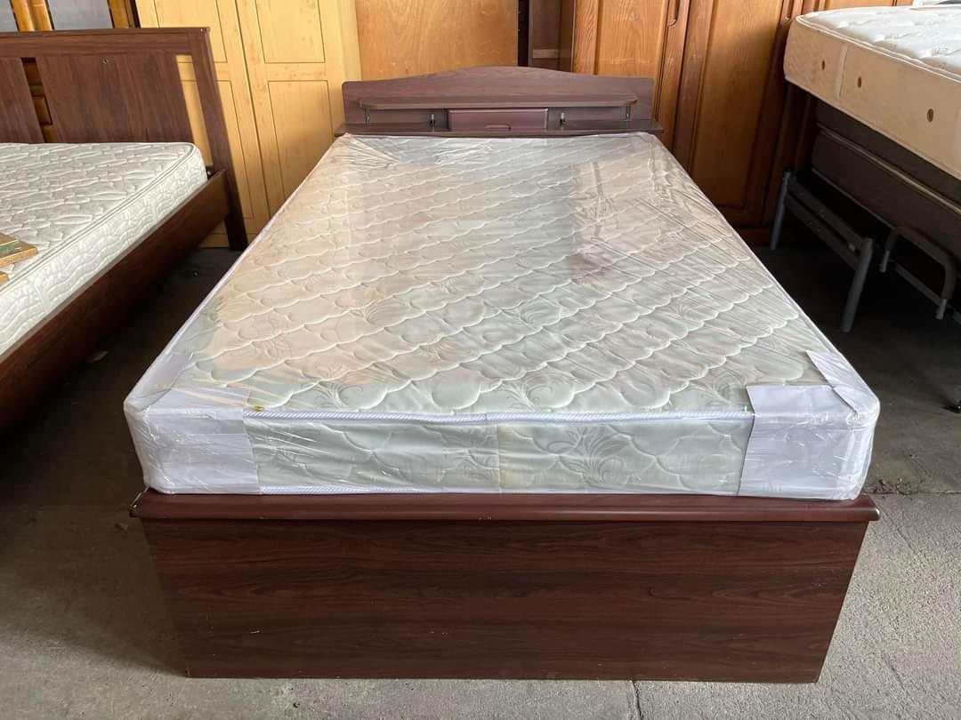 Bed semi shop double size