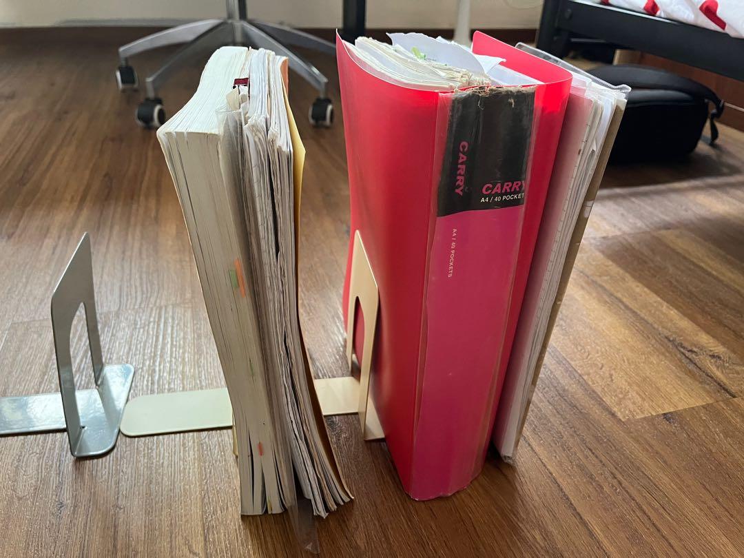 Book holders / separator, Furniture & Home Living, Home Improvement