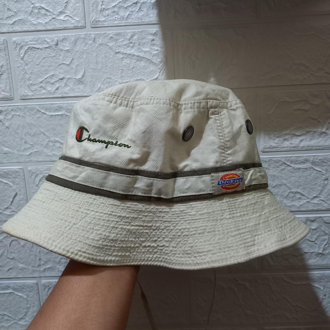 Bucket Hat Champion x Dickies tag 