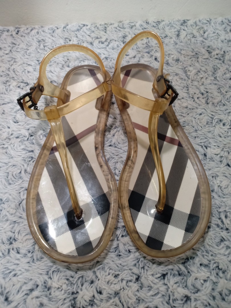 BURBERRY JELLY SANDAL ITALY, Women's Fashion, Footwear, Flats & Sandals on  Carousell