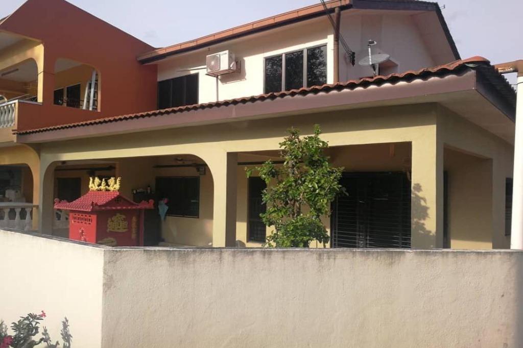 CORNER Double Storey Link Terrace House Taman Melur Ampang Jaya