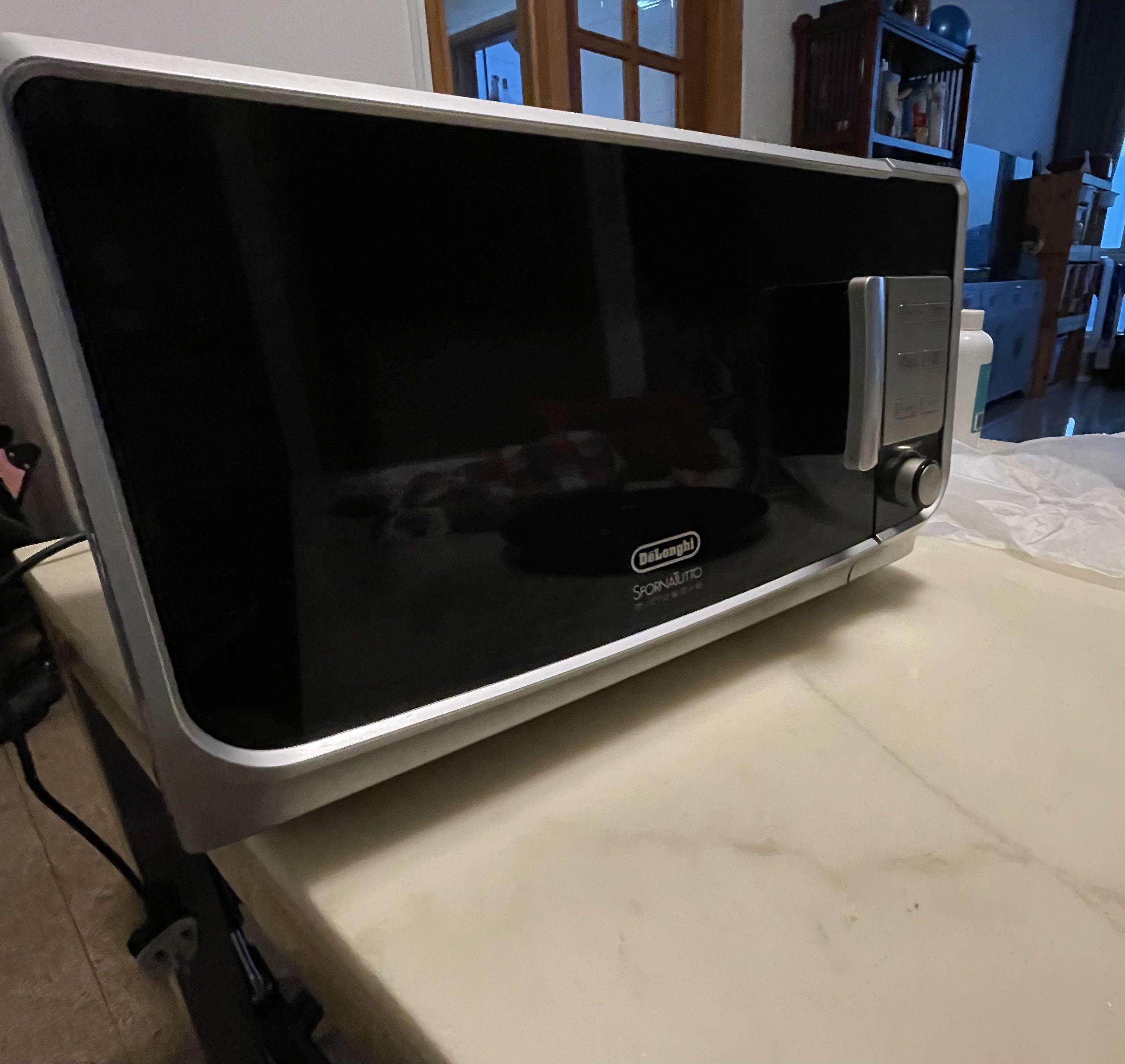 DeLonghi Microwave, TV & Home Appliances, Kitchen Appliances, Ovens