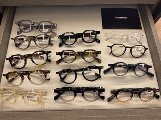 (Category: ) located in . Submitted by nicheeyewear (Listing ID 1167231905, Image 1). Description: .