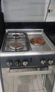 Fujidenzo Gas Range with electric plate