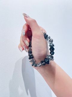 （分類：）位於 。 由 oops.dayoff 提交（商品編號 1167404310，圖片 1）。簡介： 。
