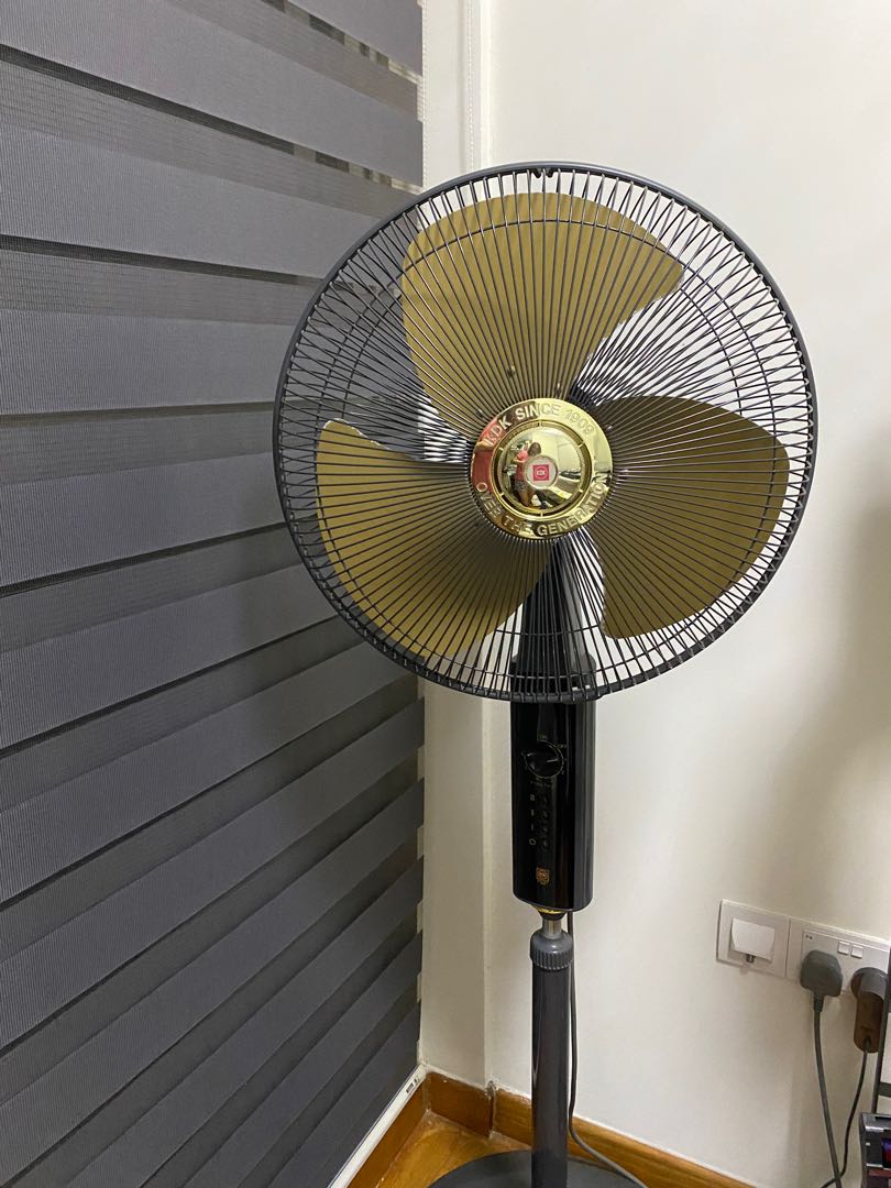 KDK Pedestal Fan with (Metal blade ) 88 retail 180, TV & Home