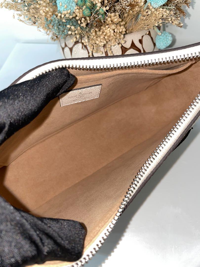 Marelle leather handbag Louis Vuitton Black in Leather - 35781225