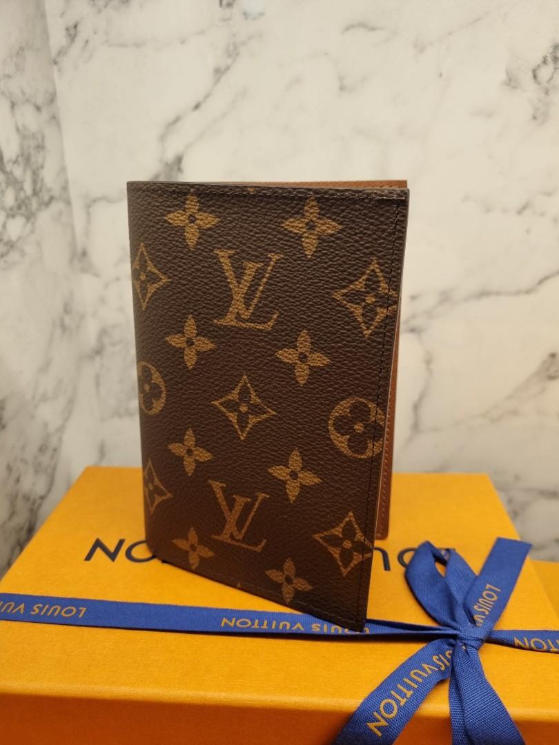 Louis Vuitton Passport Cover Monogram M64502