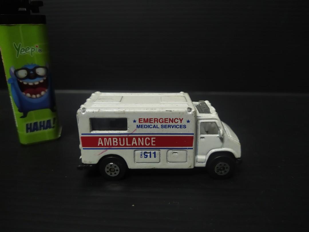 Maisto ambulance cheap