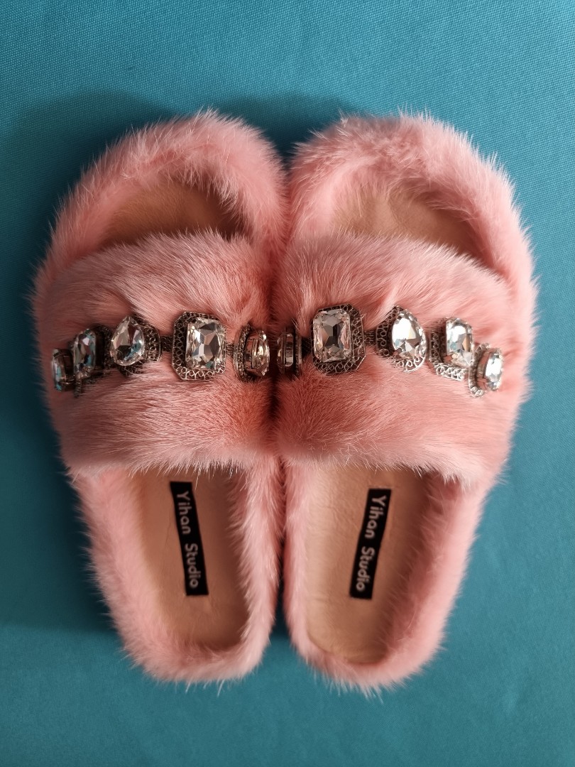 Real best sale mink slippers