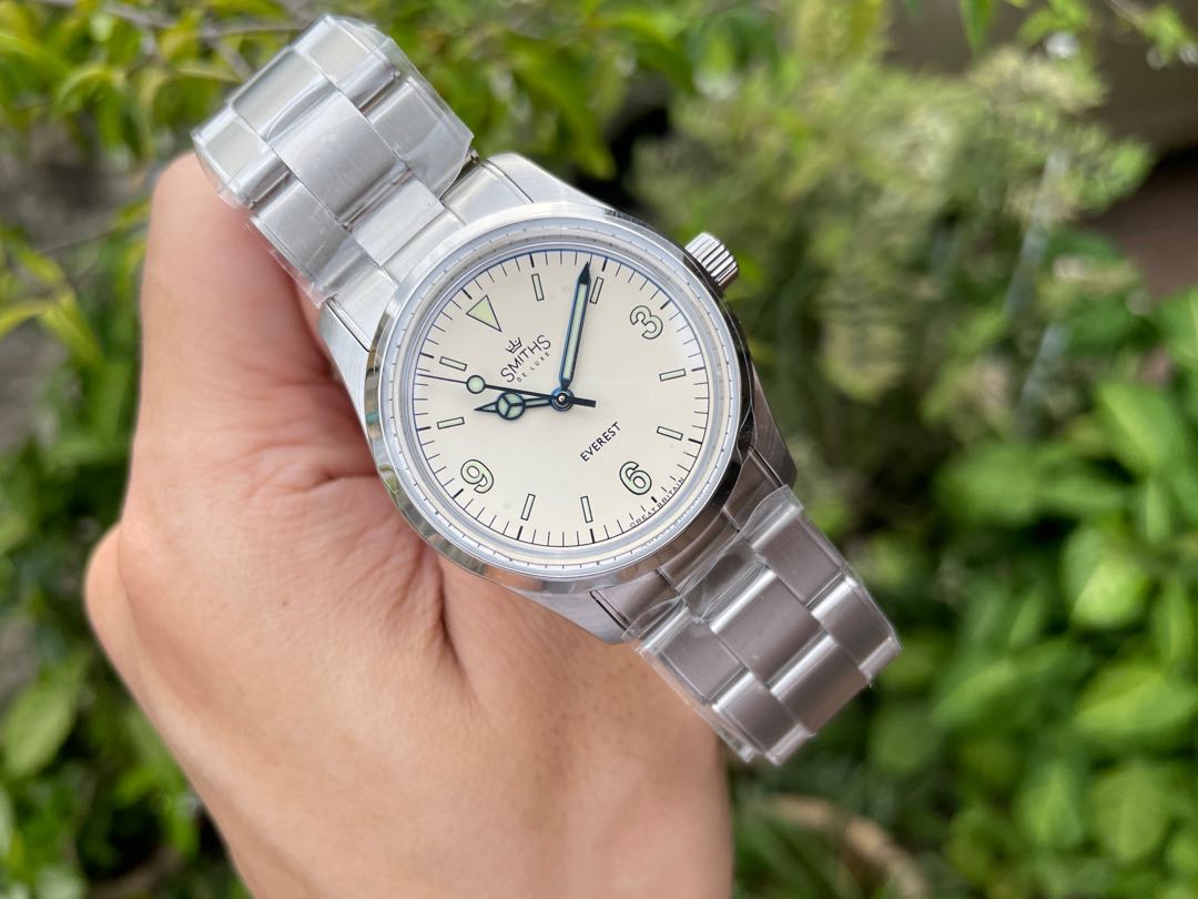 Smiths everest white dial store