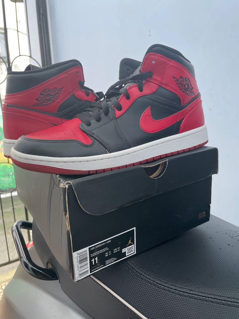 Nike Air Jordan 1 Mid Banned 2020 size 