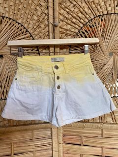 (Category: ) located in . Submitted by tailored.thrift (Listing ID 1167383593, Image 1). Description: .
