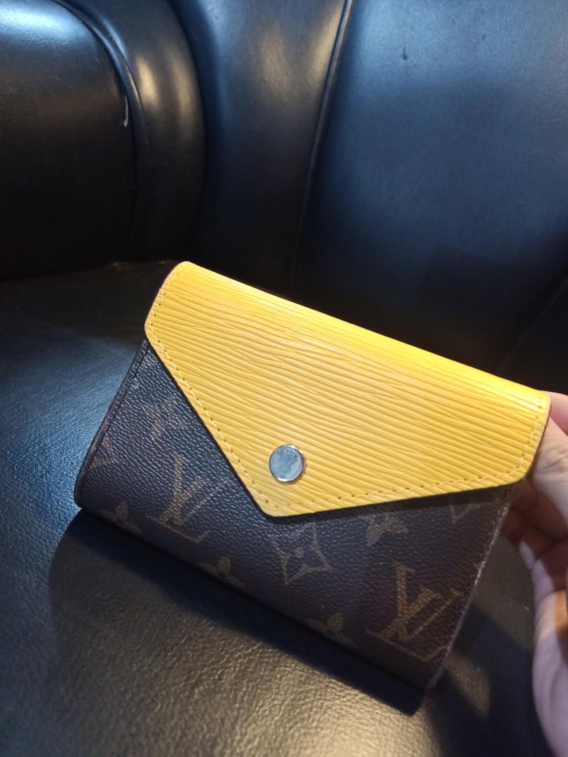 Preloved lv envelope mono (Category: Luxury Bags & Wallets) located in Cebu City. Submitted by day.98 (Listing ID 1167375388, Image 1). Description: 🇯🇵from japan surplus 🇯🇵genuine leather 🇯🇵meduim size 🇯🇵two color 🇯🇵coded.
