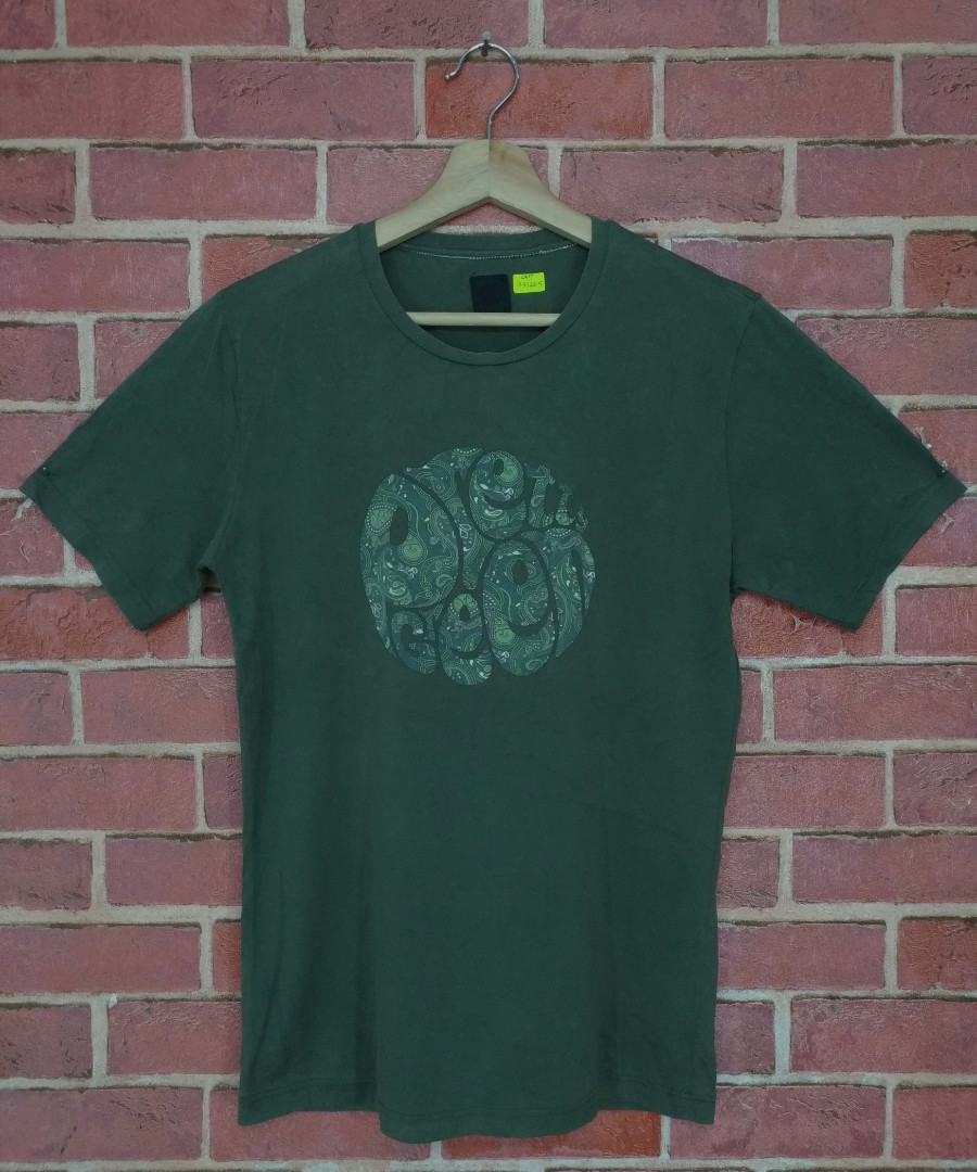 pretty green tee