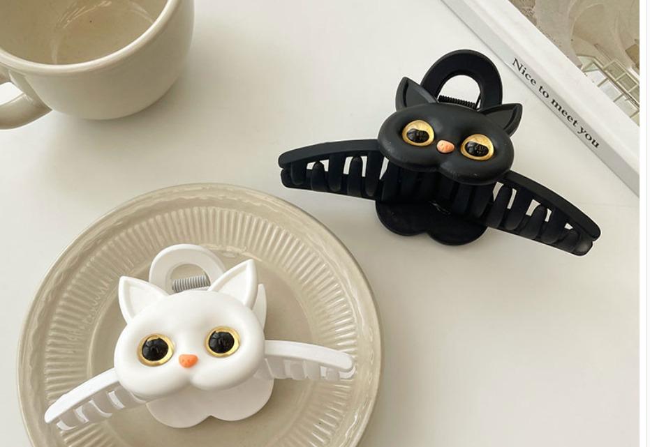 SG In Stock Cutie Cat claw hair clip type black / White colour, Women's