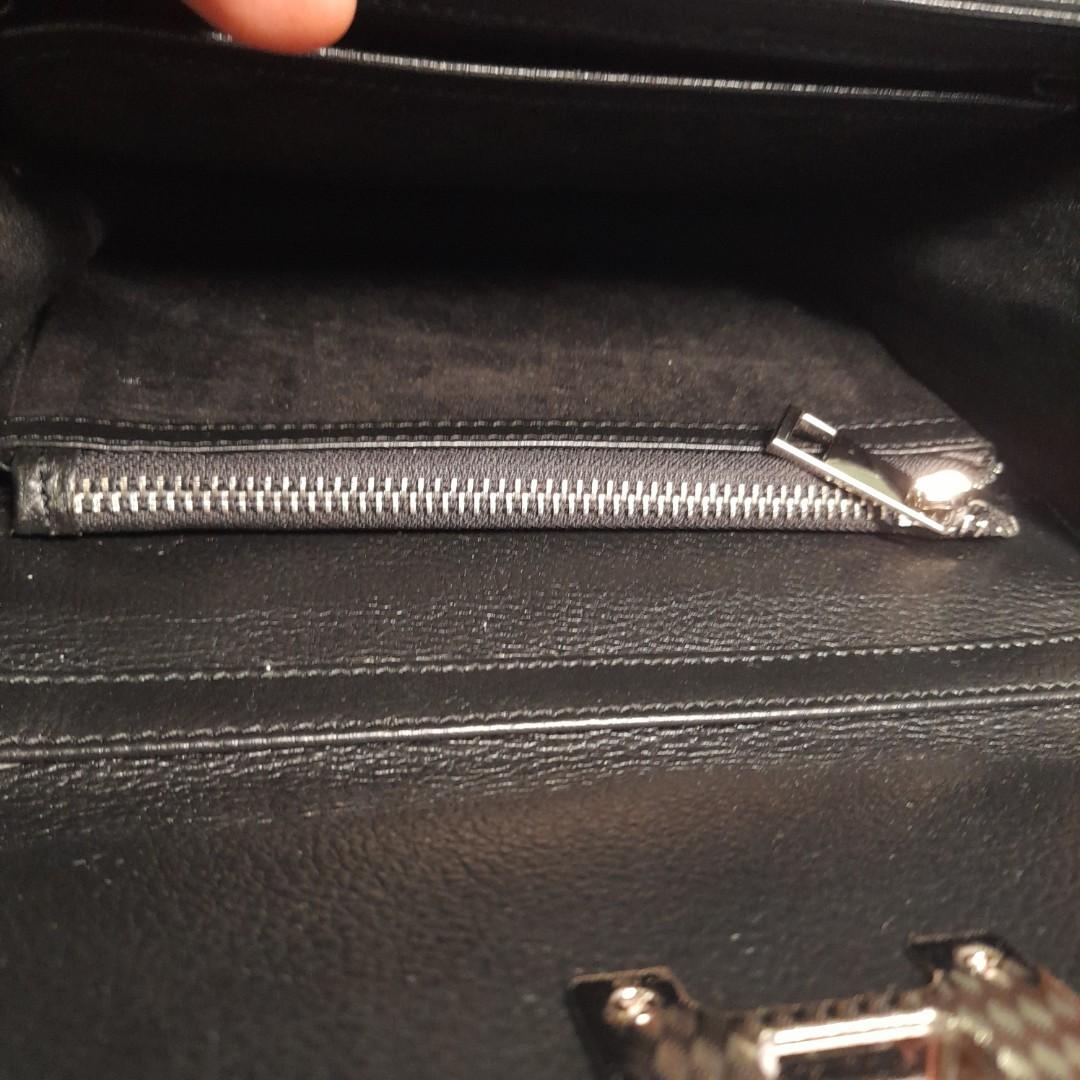 Stingray bag (Fixed priced), Women's Fashion, Bags & Wallets, Cross