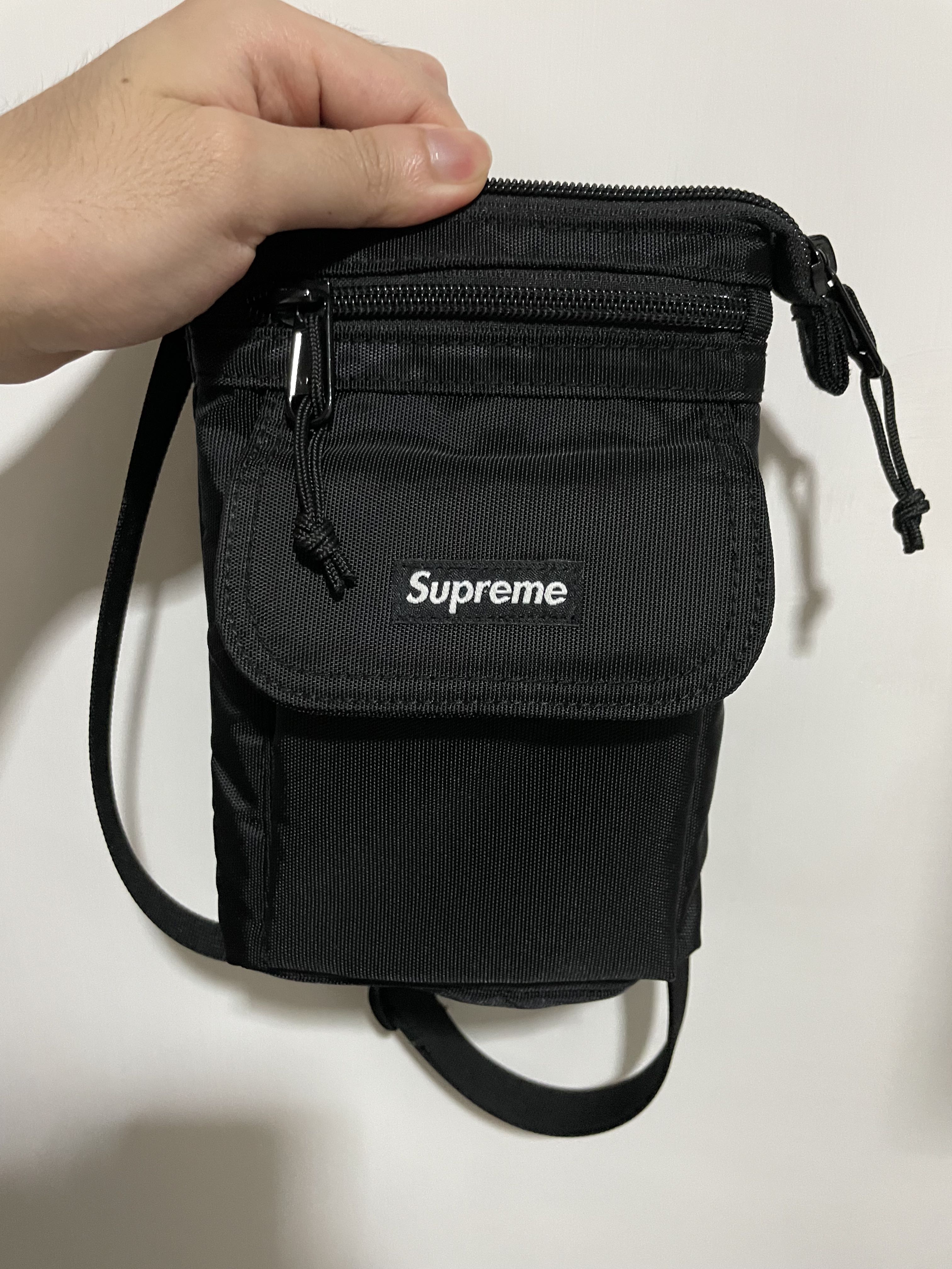 ステッカー Supreme Bagの通販 by takayuki's shop｜シュプリームならラクマ Supreme/Shoulder