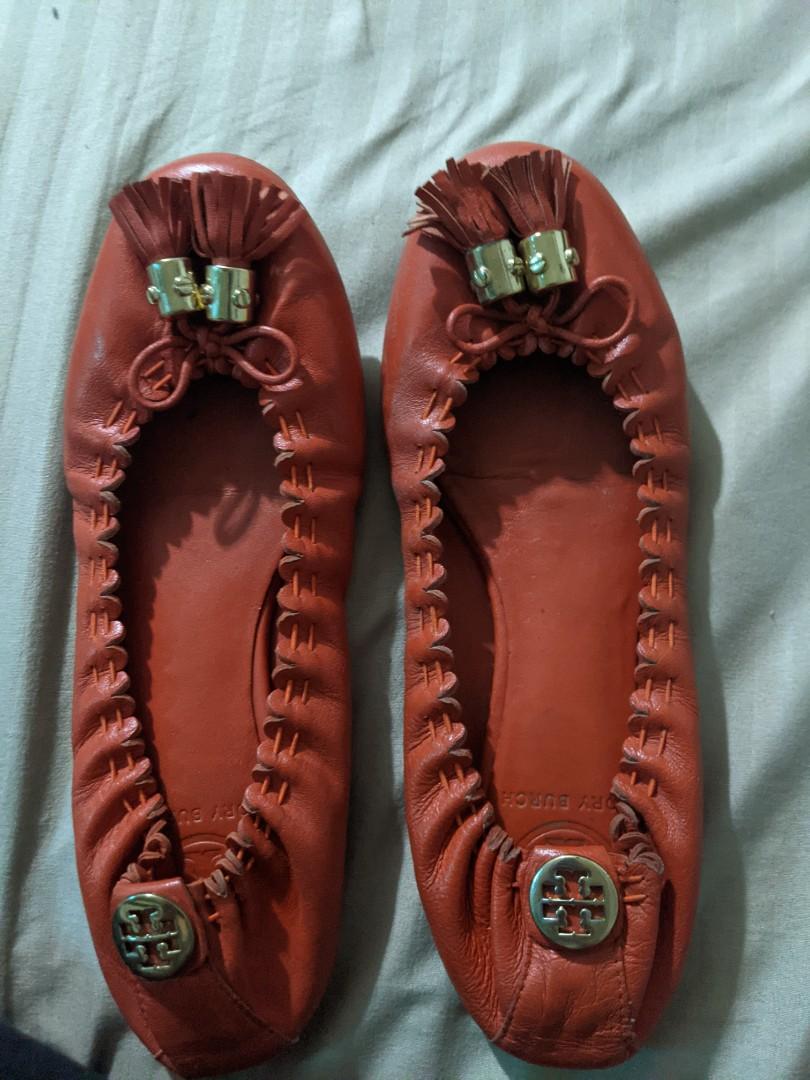 Tory Burch Reese ballet flats, Women's Fashion, Footwear, Flats & Sandals  on Carousell