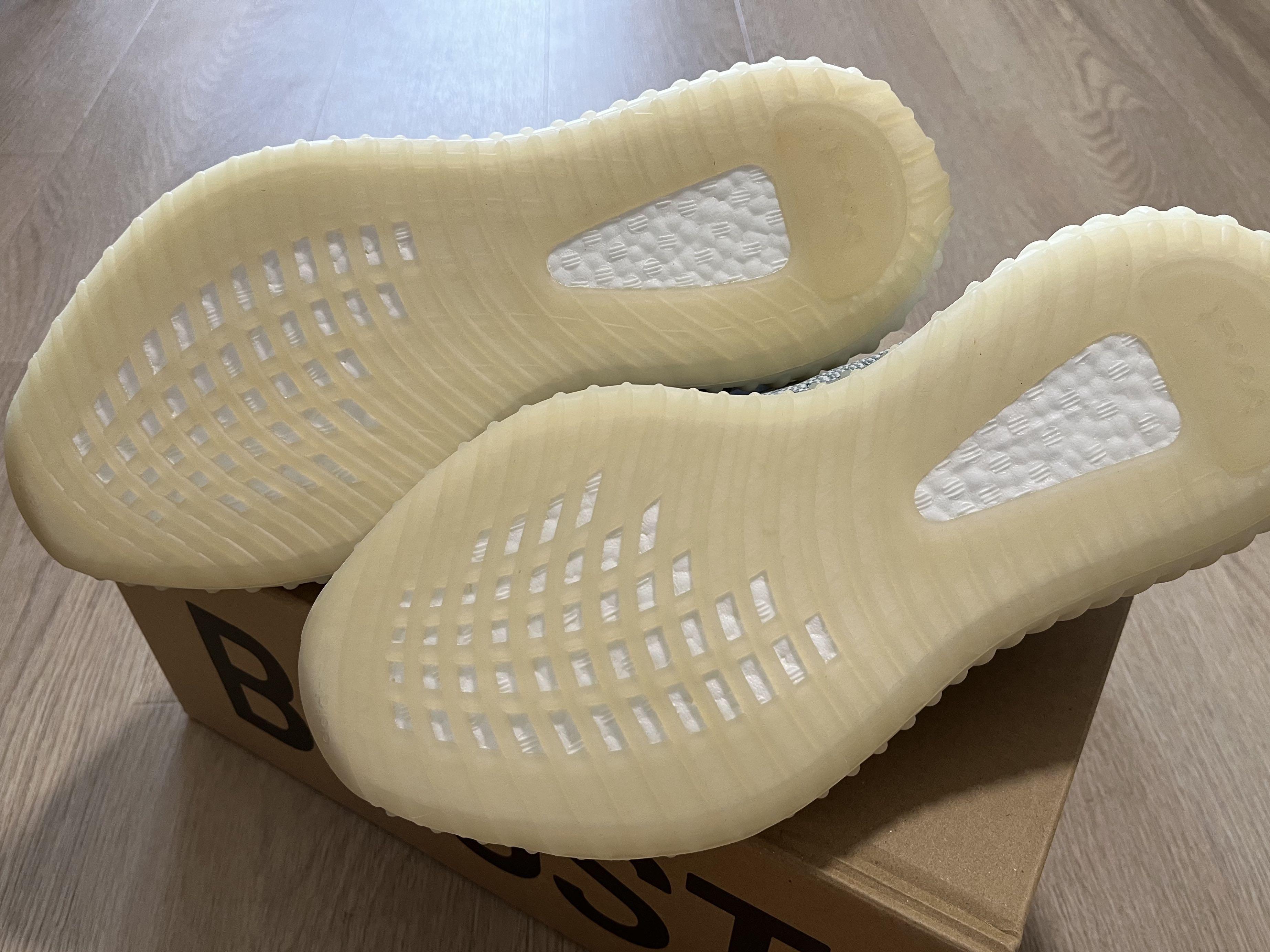 Yeezy Boost 350 V2 US 11.5 Brand New