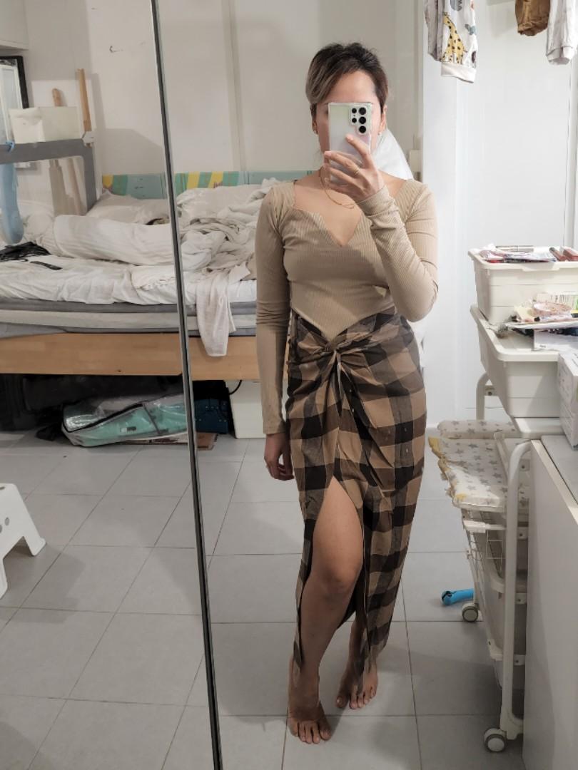 High waisted hotsell plaid skirt zara