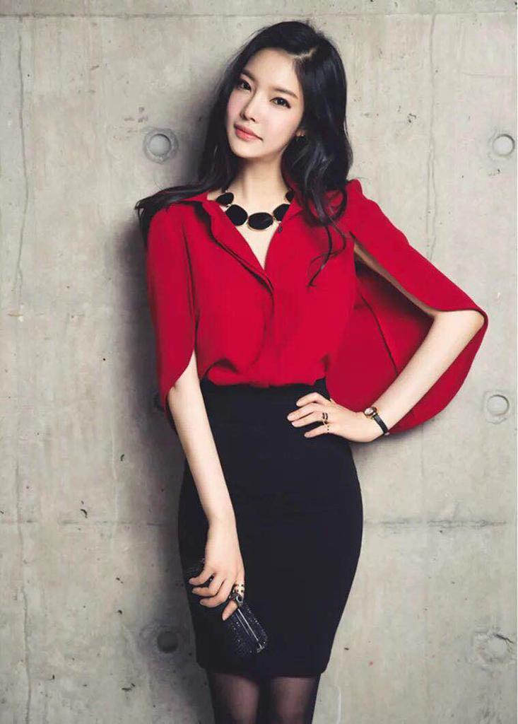 Black pencil on sale skirt red blouse