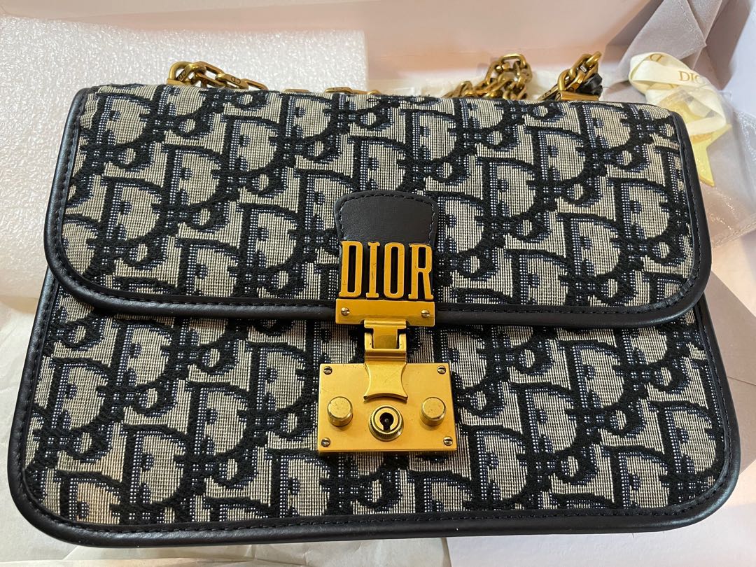 Pochette dior addict 2025