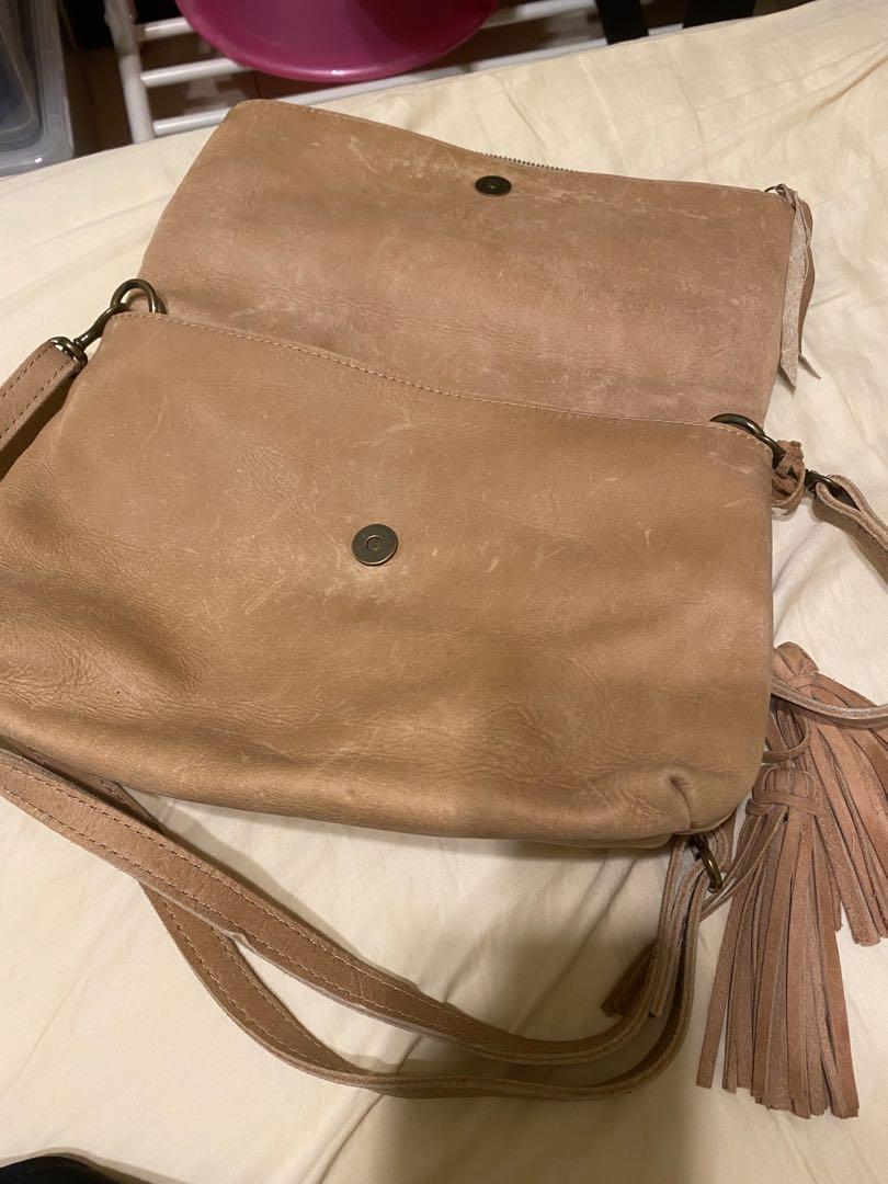 Able emnet store foldover crossbody
