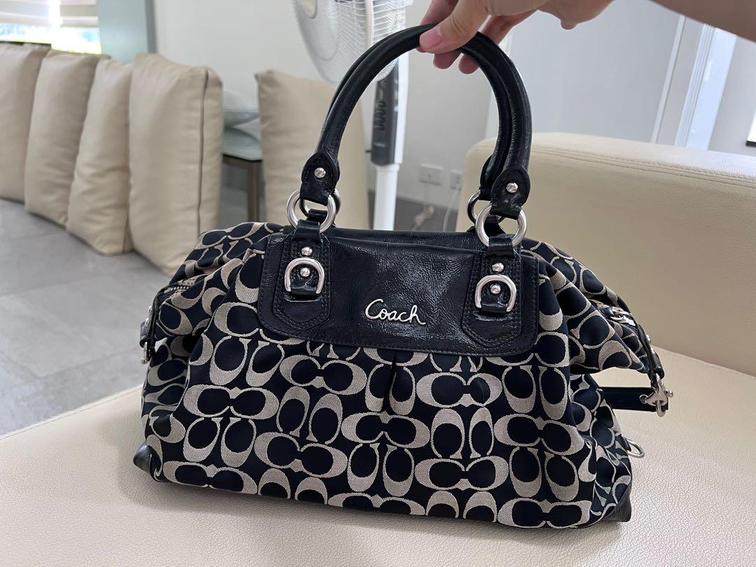 Authentic Coach travel shoulder bag sling (Category: Luxury Bags & Wallets) located in Quezon City. Submitted by mtag3 (Listing ID 1167444983, Image 2). Description: Authentic Coach canvass sling bag Model - Ashley Rfs - decluttering .