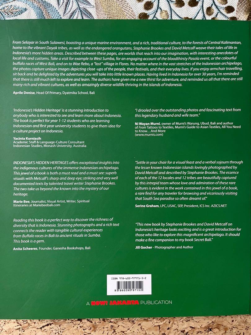 Buku - Indonesia's Hidden Heritage (Kategori: Buku) berada di Bogor. Dikirim oleh safefox.233305 (ID iklan 1167428220, Gambar 2). Deskripsi: Buke berisikan tempat-tempat unik di Indonesia, dilihat dari sisi tradisi, suku dan keindahan alam. Dalam bahasa Inggris. Menginspirasi untuk travel menikmati keindahan Indonesia. Cocok juga untuk hadiah teman orang asing..