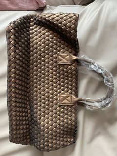 (Category: ) located in . Submitted by keepshoppinglah (Listing ID 1167494664, Image 1). Description: .