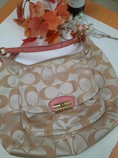 (Category: ) located in . Submitted by prettycloset0309 (Listing ID 1167511238, Image 1). Description: .