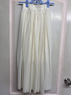 (Category: ) located in . Submitted by wardrobedeclutterr (Listing ID 1167580737, Image 1). Description: .