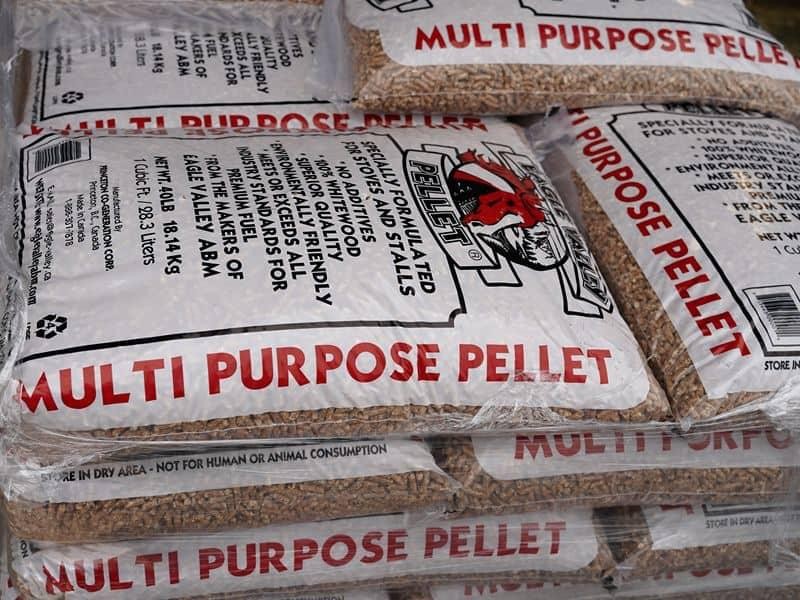 Eagle Valley Pellets Bedding, Pet Supplies, Health & Grooming on Carousell