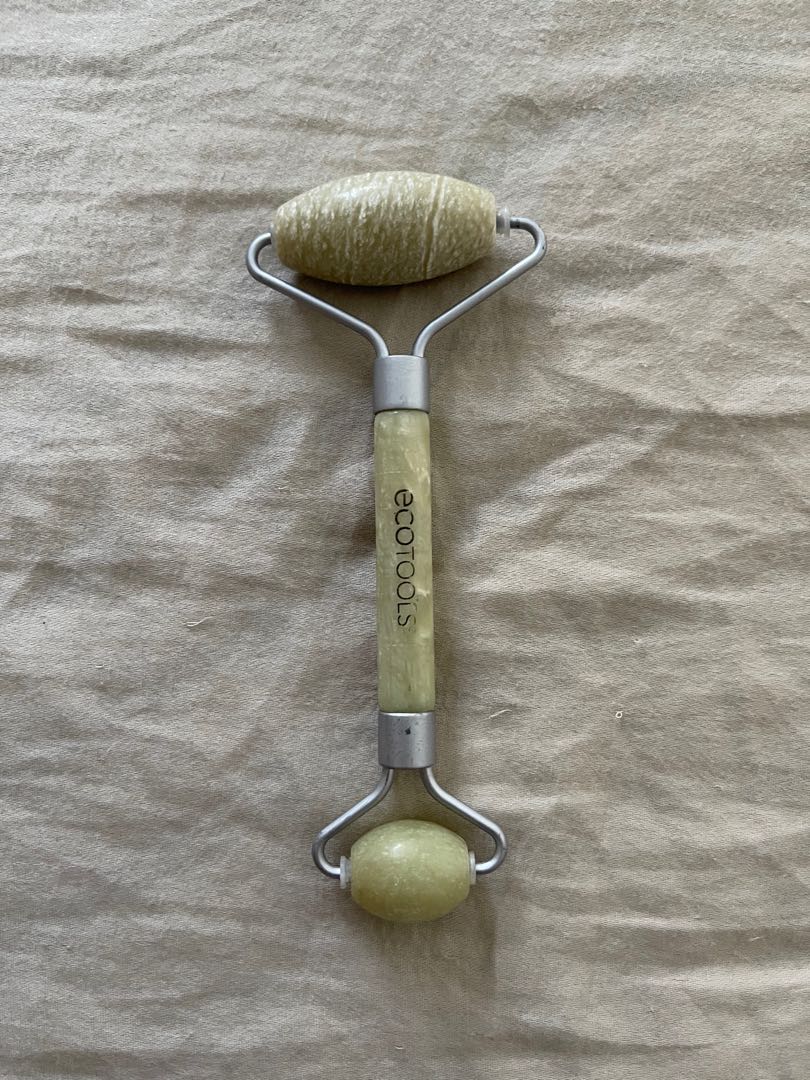 Ecotools face roller, Beauty & Personal Care, Face, Makeup on Carousell