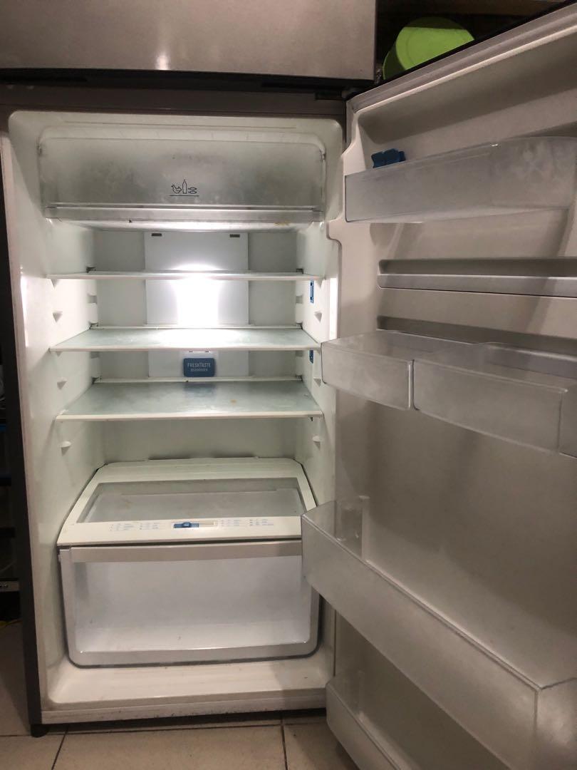 Electrolux Inverter Refrigerator 11.3 cu. ft., TV & Home Appliances