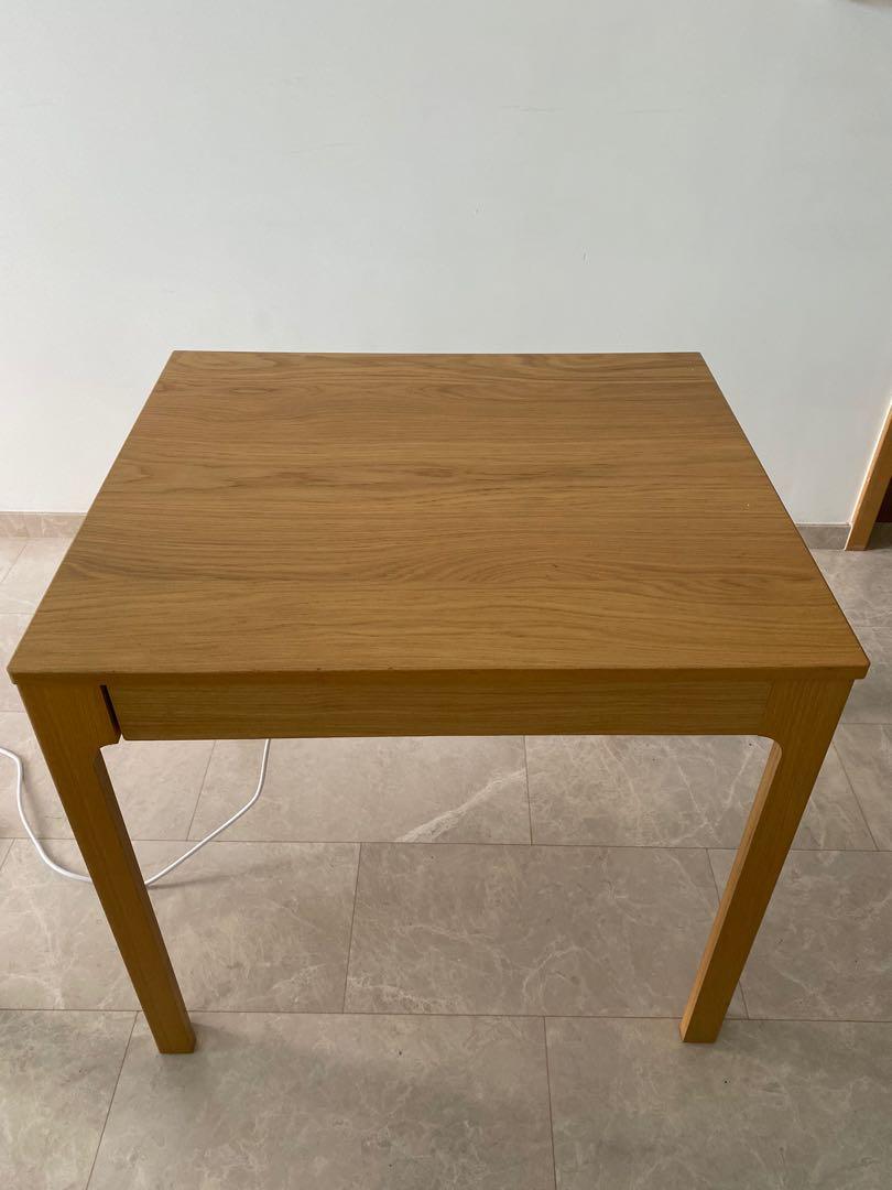 Extendable IKEA Table (Category: Tables & Sets) located in Singapore. Submitted by lizlv (Listing ID 1167487331, Image 3). Description: Oak colour extendable dining table suitable for both small and medium space. W70 L80 H75, L extendable to 120..