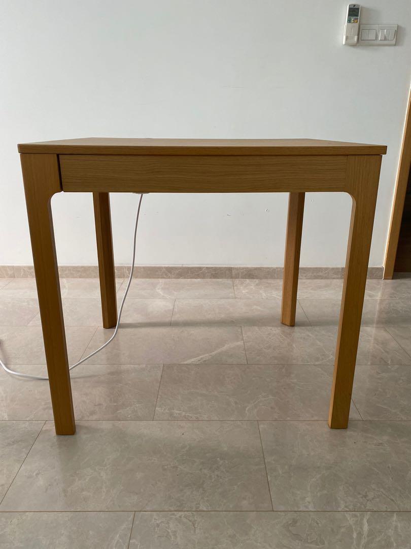 Extendable IKEA Table (Category: Tables & Sets) located in Singapore. Submitted by lizlv (Listing ID 1167487331, Image 2). Description: Oak colour extendable dining table suitable for both small and medium space. W70 L80 H75, L extendable to 120..