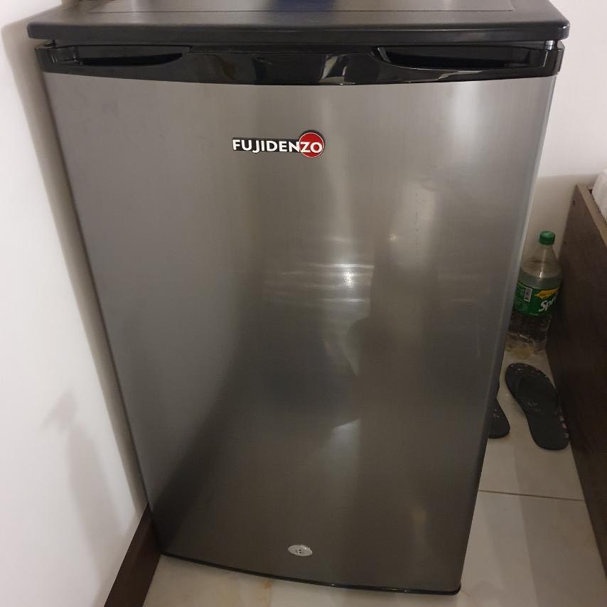 Fujidenzo 3.5 cu ft Upright Freezer Non Inverter, TV & Home Appliances