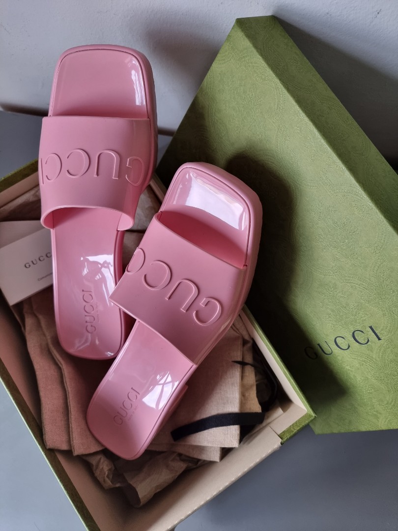 Gucci rubber shop sandals pink