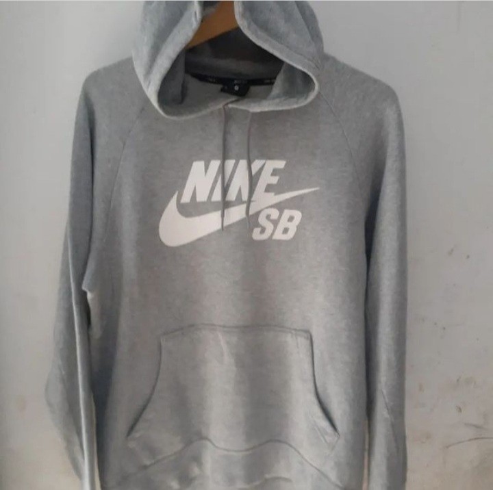Hoodie nike sb, Fesyen Pria, Pakaian , Lainnya di Carousell