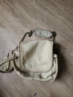 （分類：）位於 。 由 RAAR123 提交（商品編號 1167445270，圖片 1）。簡介： 。