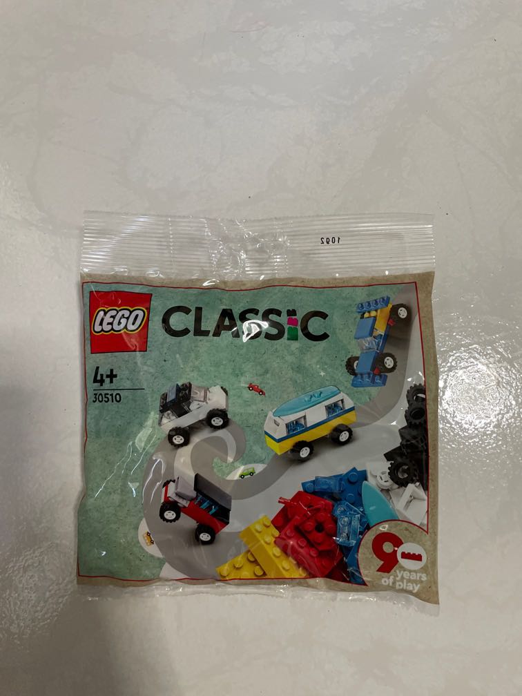 Lego classic cars polybag 90 years of play 30510, Hobbies & Toys, Toys